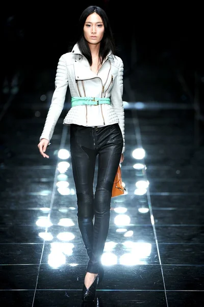 Look 7